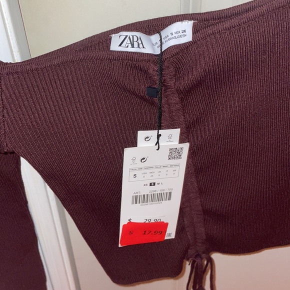 Zara off the shoulder plum top - Picture 3 of 3